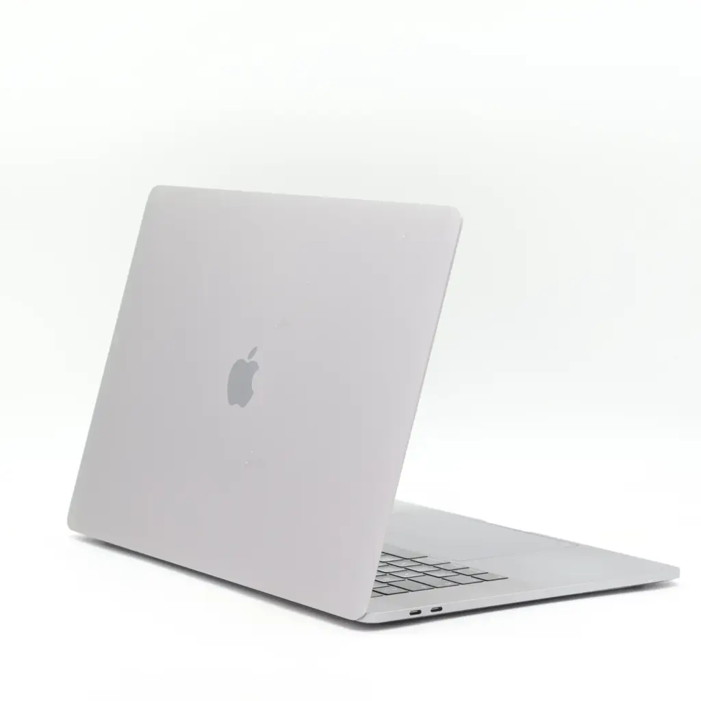 MacBook Pro 15″ Intel Core i7 (2018) Space Gray 2.2 GHz · 6 CPU · Intel UHD Graphics 630 + Radeon Pro 555X 4 GB 16 GB 256 GB · Felújított